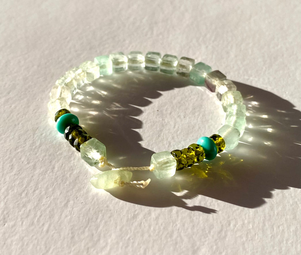 PULSERA ECOS DE LUZ MINERAL