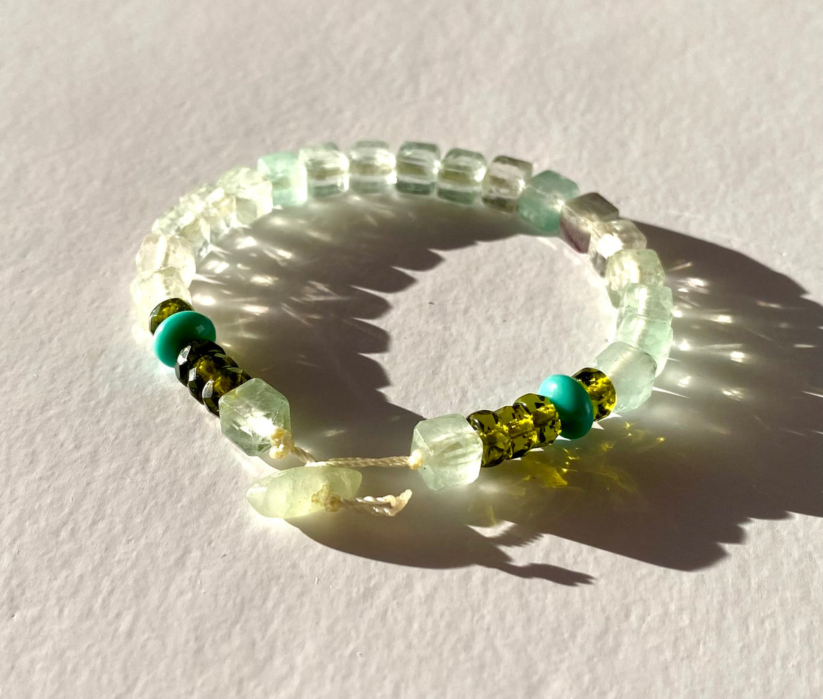 PULSERA ECOS DE LUZ MINERAL