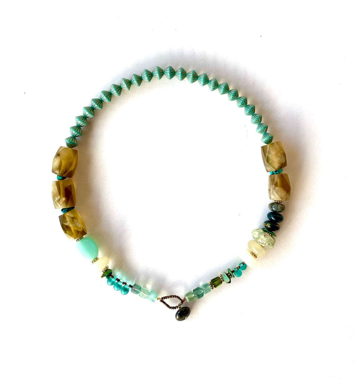 COLLAR FLUJO DEL AGUA