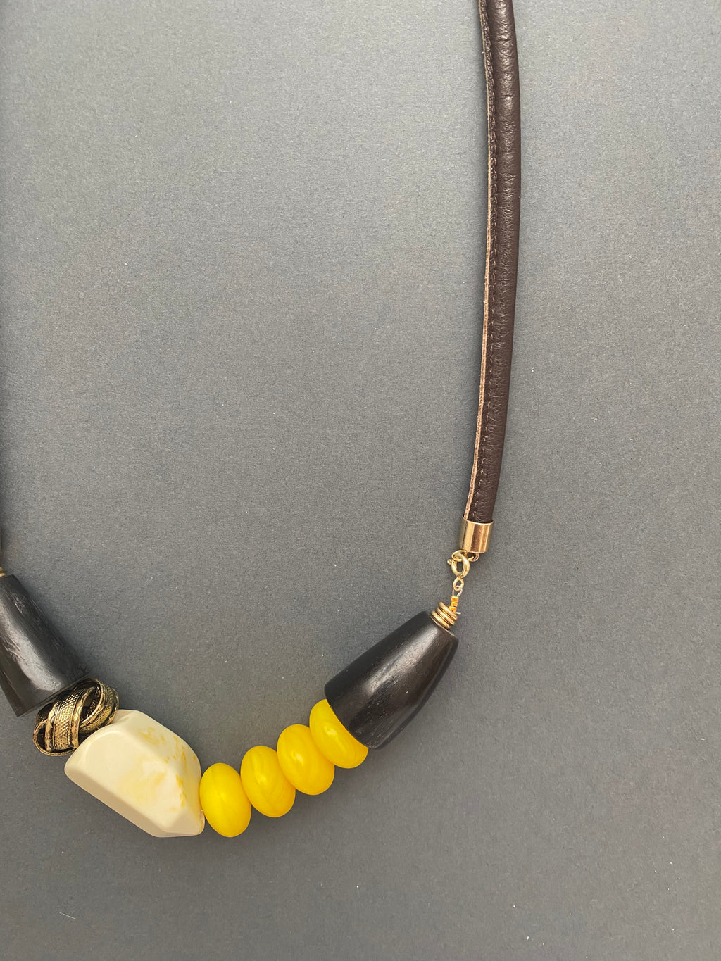 Collier d'artiste Soleil africain